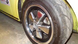 Porsche 911 Race Car - tires